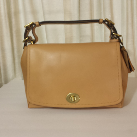 Coach Handbags - Coach Leather Medium Tan Turnlock Handbag Purse